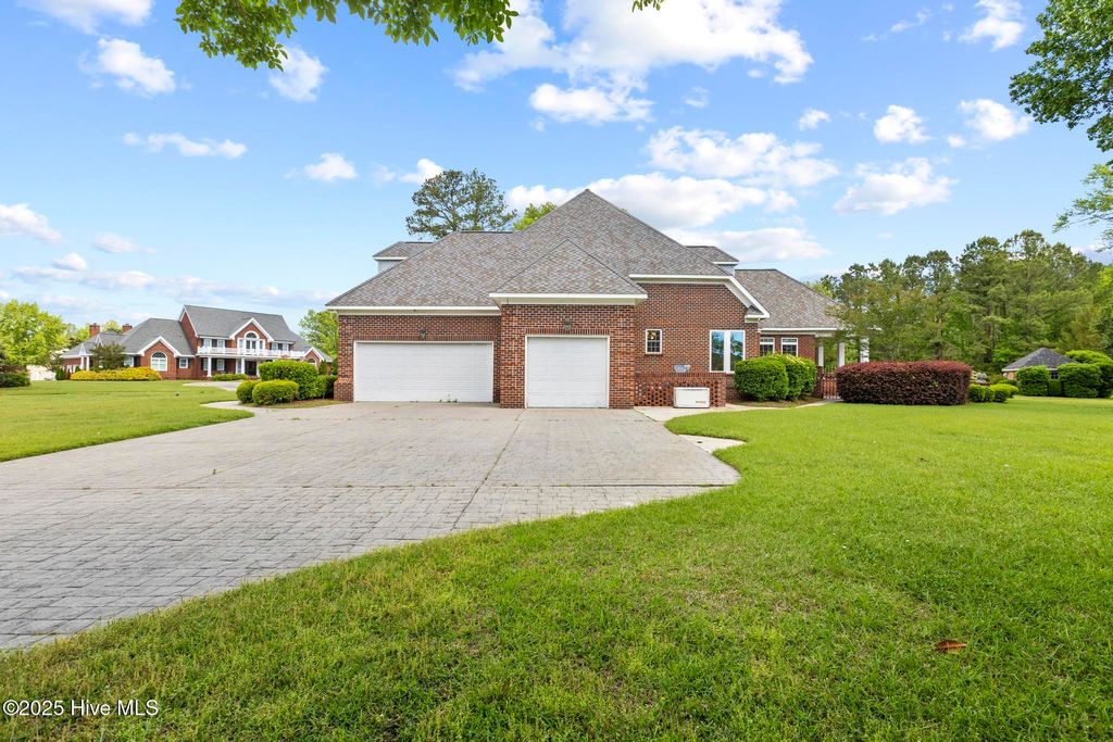 Photo of 305 Harvest Drive, Jacksonville, NC 28540 (MLS # 100508292)
