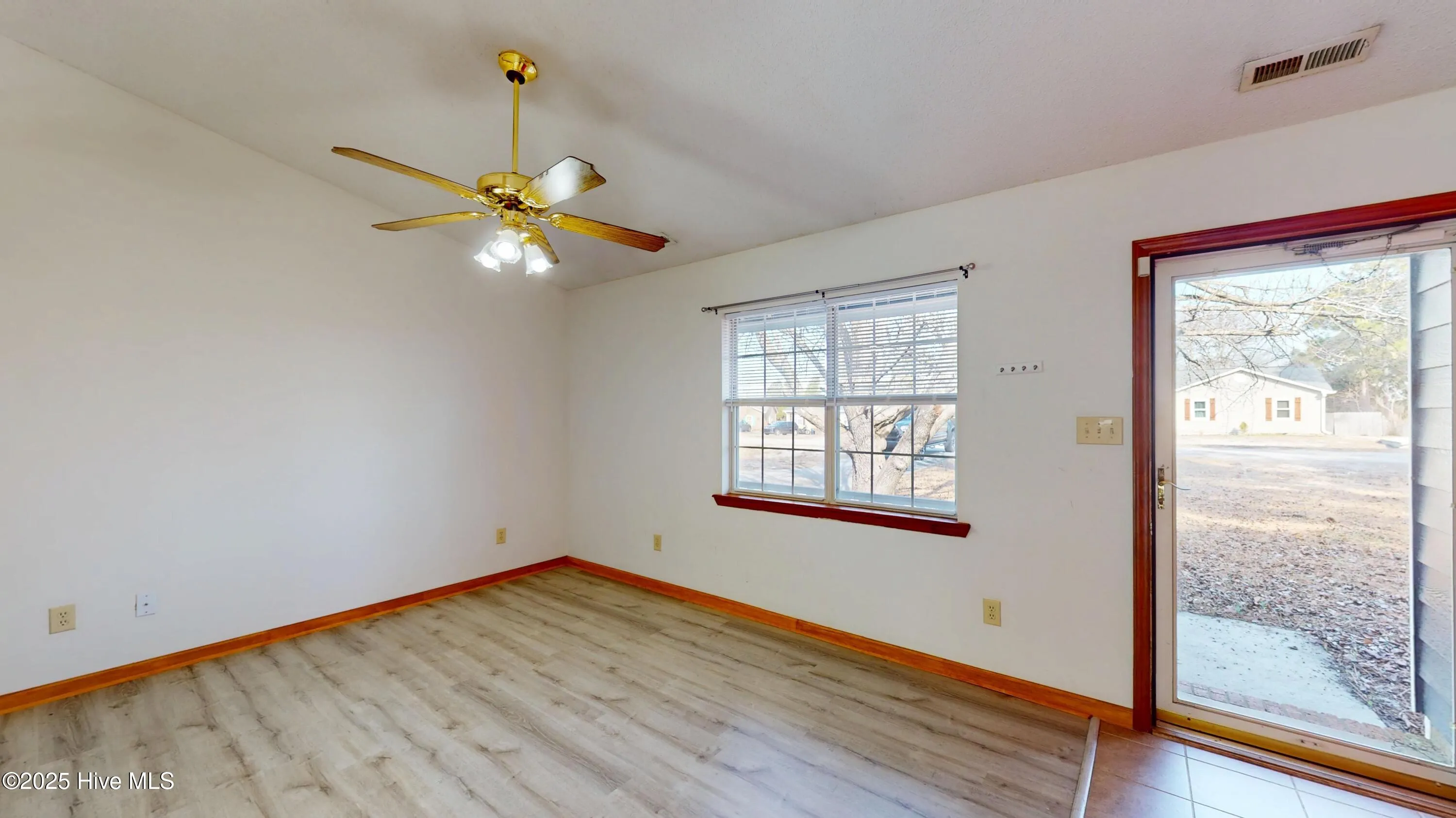 Hubert, North Carolina 28539, United States, 3 Bedrooms Bedrooms, ,2 BathroomsBathrooms,Residential,Active,80845