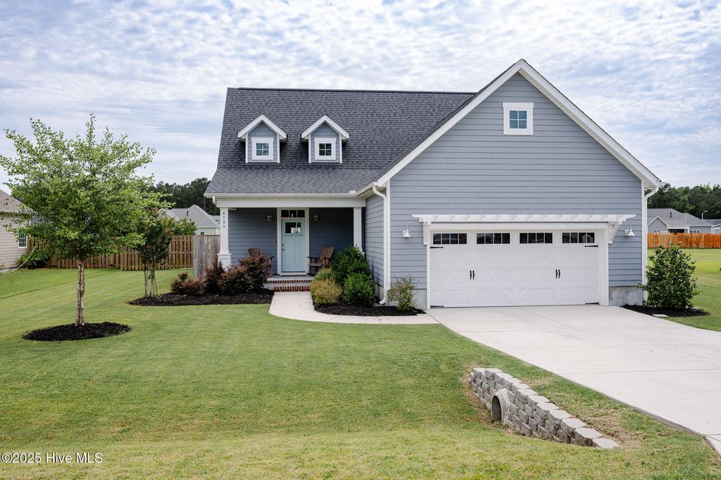 Photo of 6795 Campbells Ridge Drive SE, Leland, NC 28451 (MLS # 100509051)