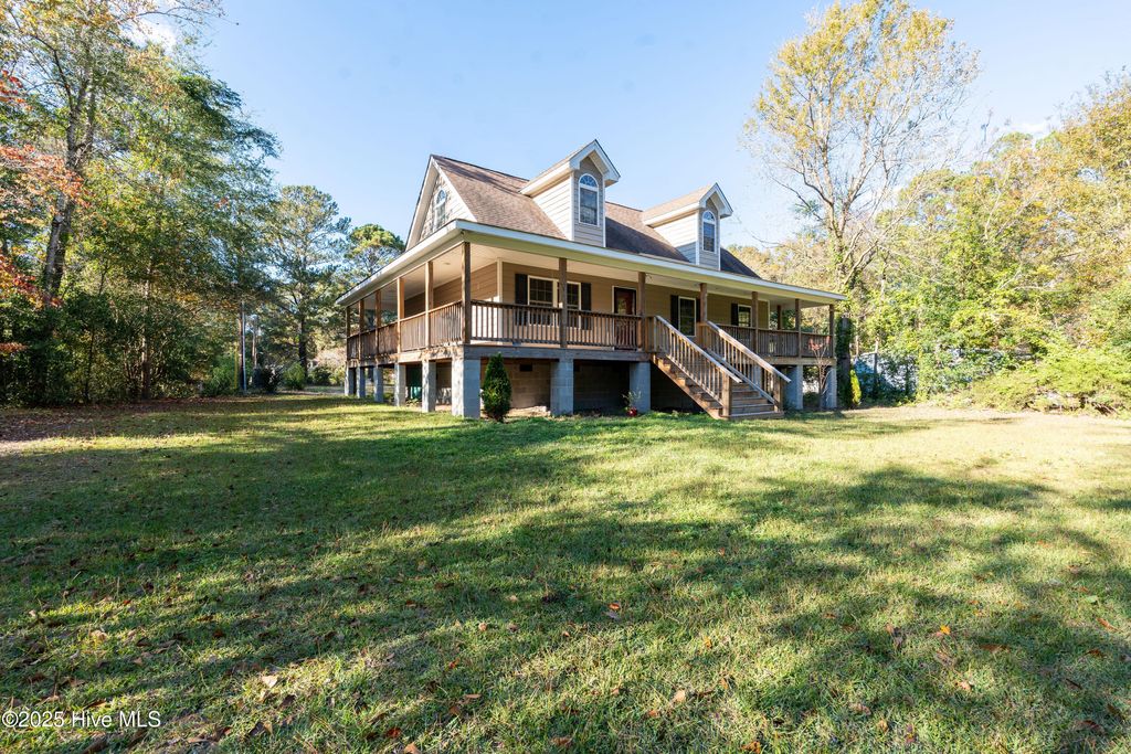 Photo of 3016 Dillon Way NE, Leland, NC 28451 (MLS # 100499381)
