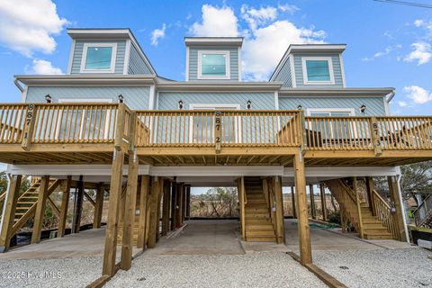 A home in North Topsail Beach