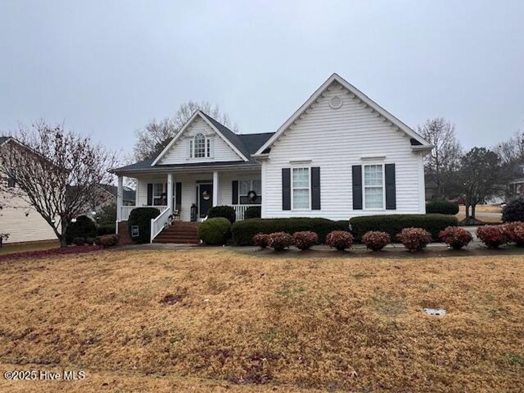 Photo of 501 Sarazen Drive, Clayton, NC 27527 (MLS # 100544365)