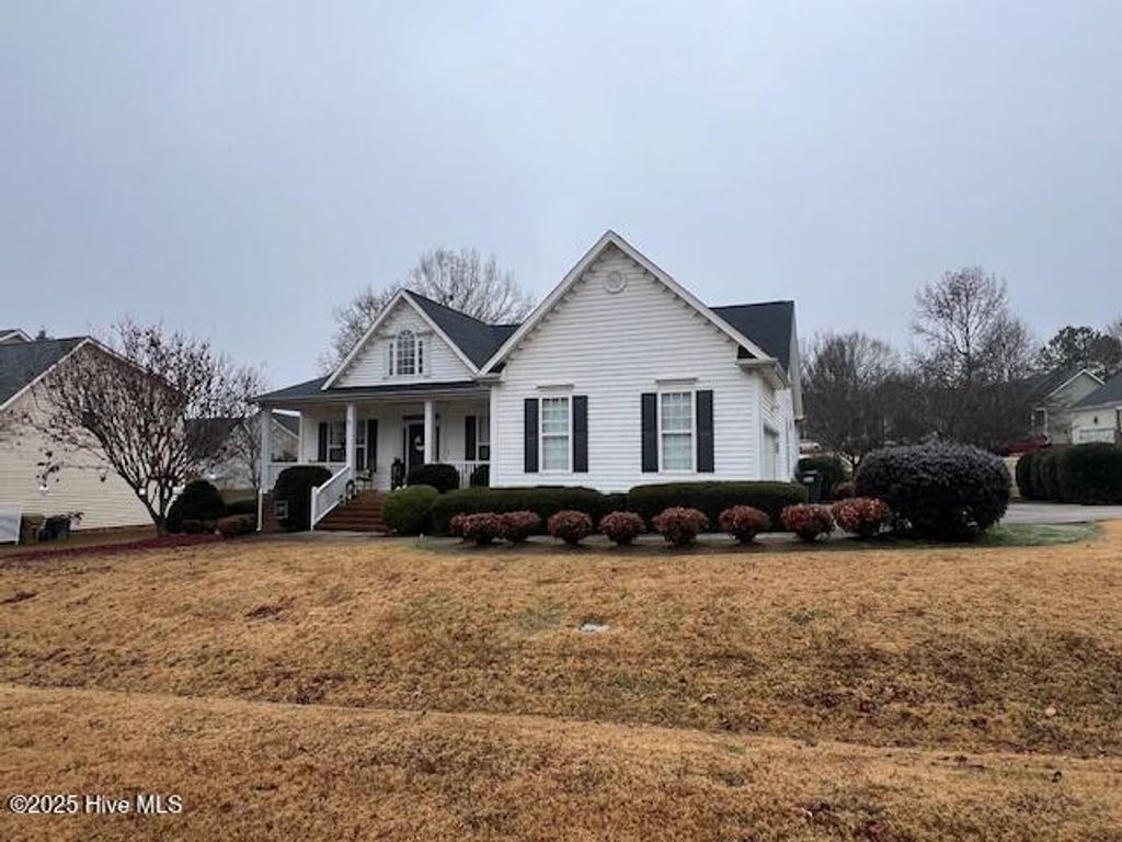 Photo of 501 Sarazen Drive, Clayton, NC 27527 (MLS # 100544365)