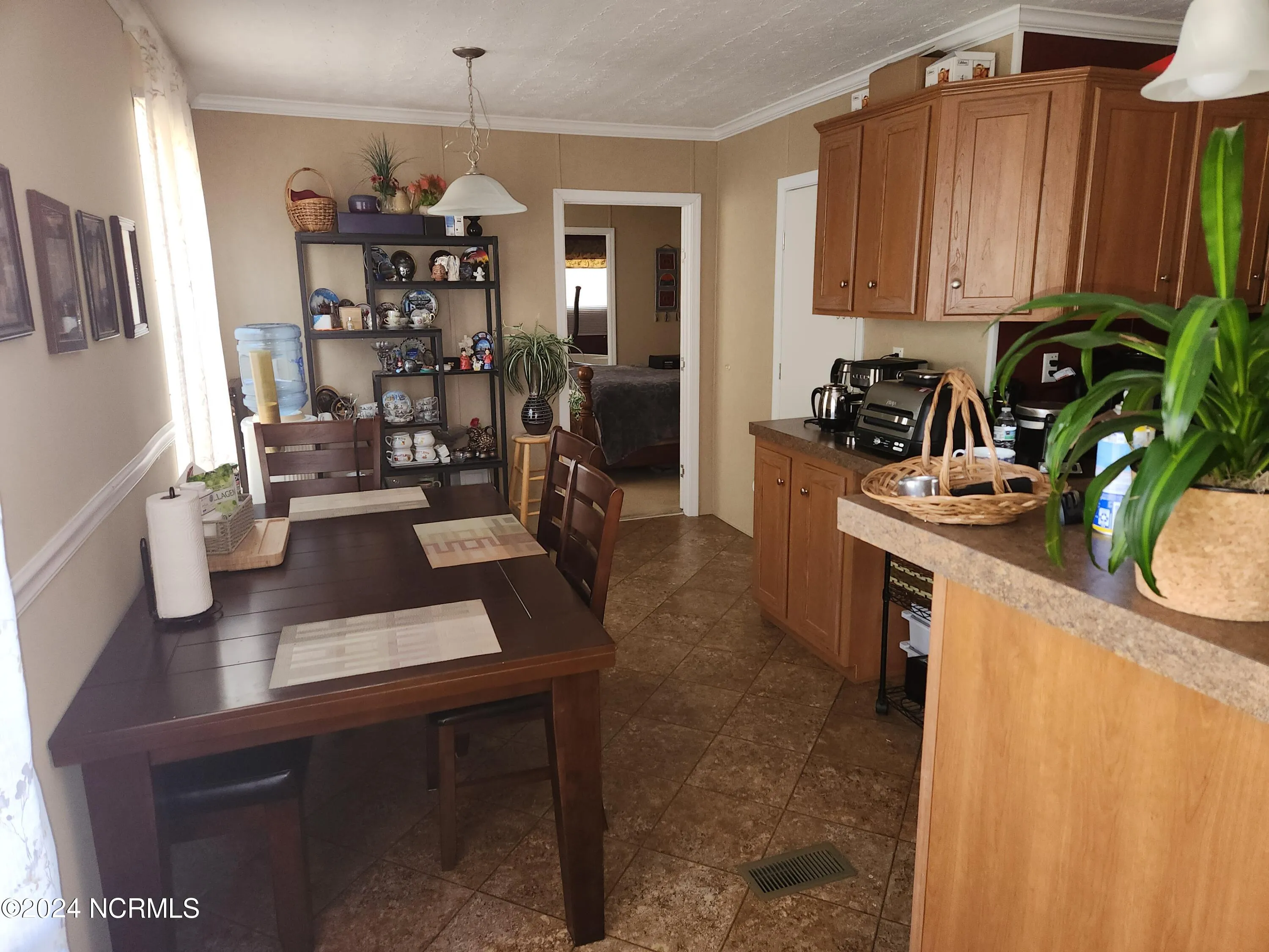 Dudley, North Carolina 28333, United States, 3 Bedrooms Bedrooms, ,2 BathroomsBathrooms,Residential,Pending,40463