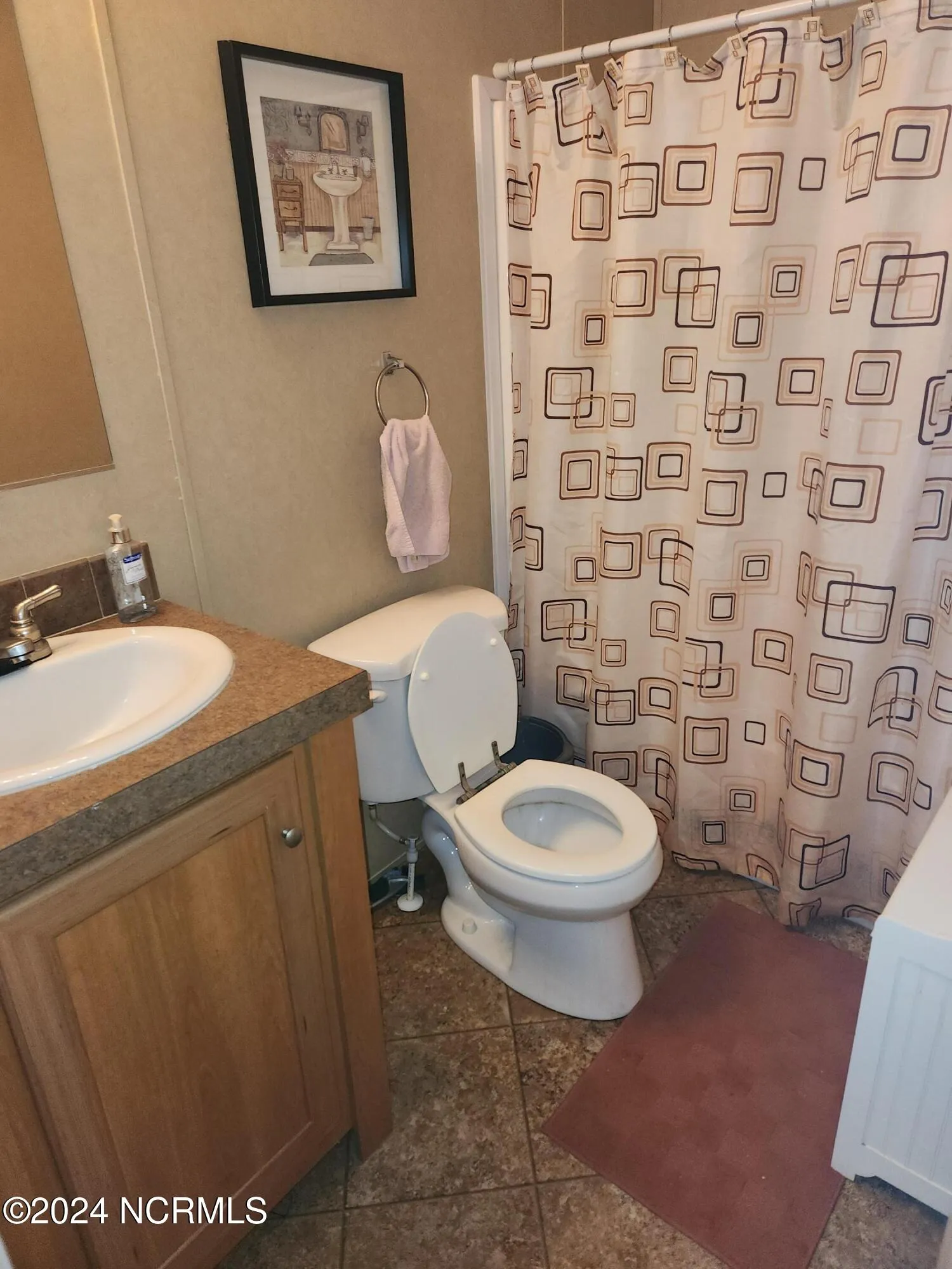 Dudley, North Carolina 28333, United States, 3 Bedrooms Bedrooms, ,2 BathroomsBathrooms,Residential,Pending,40463