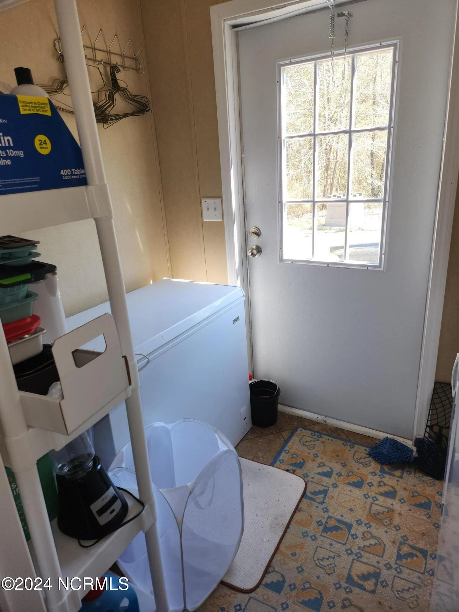 Dudley, North Carolina 28333, United States, 3 Bedrooms Bedrooms, ,2 BathroomsBathrooms,Residential,Pending,40463