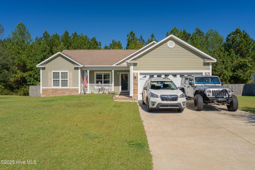 Photo of 415 Stanford Court, Maysville, NC 28555 (MLS # 100538857)