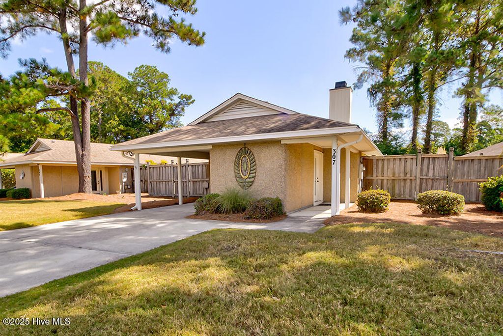 Photo of 307 Halyard Court, Wilmington, NC 28405 (MLS # 100532513)