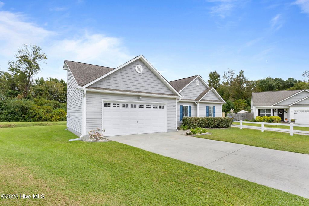 Photo of 310 Dillard Lane, Richlands, NC 28574 (MLS # 100535419)