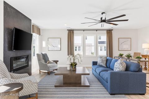 Tiny photo for 826 Anchors Bend Way #6, Wilmington, NC 28411 (MLS # 100532132)