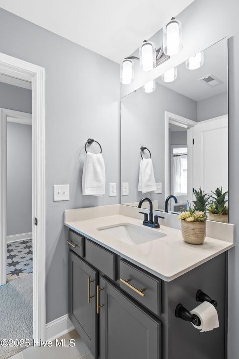 Tiny photo for 826 Anchors Bend Way #6, Wilmington, NC 28411 (MLS # 100532132)