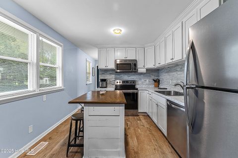 Tiny photo for 814 Edgewood Drive, Jacksonville, NC 28540 (MLS # 100538598)