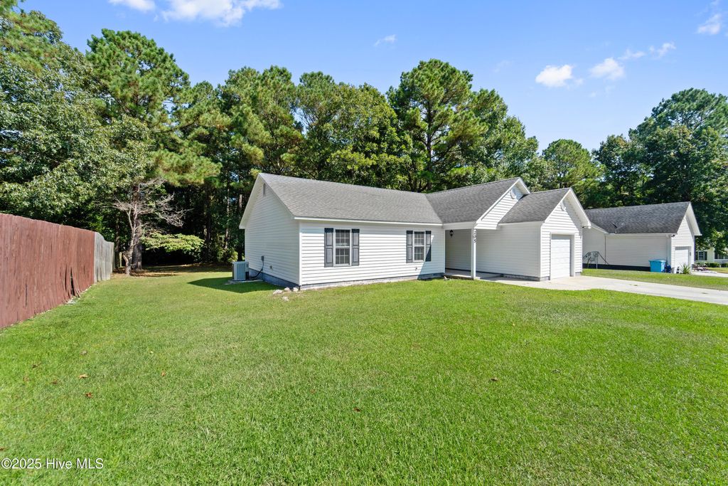 Photo of 205 Sourwood Court, Jacksonville, NC 28540 (MLS # 100532609)