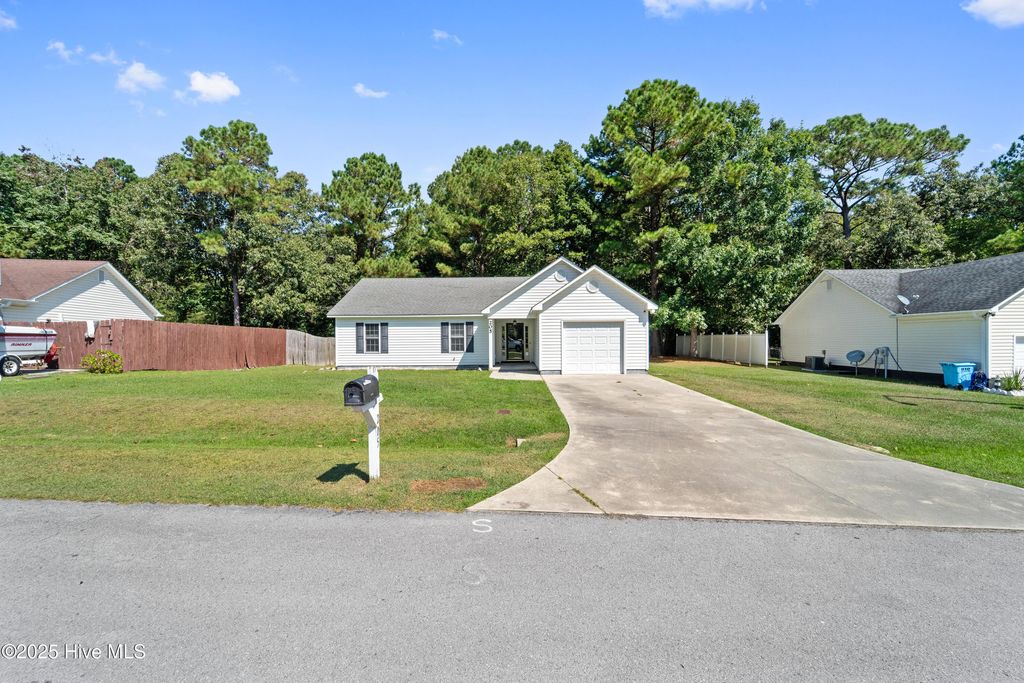 Photo of 205 Sourwood Court, Jacksonville, NC 28540 (MLS # 100532609)