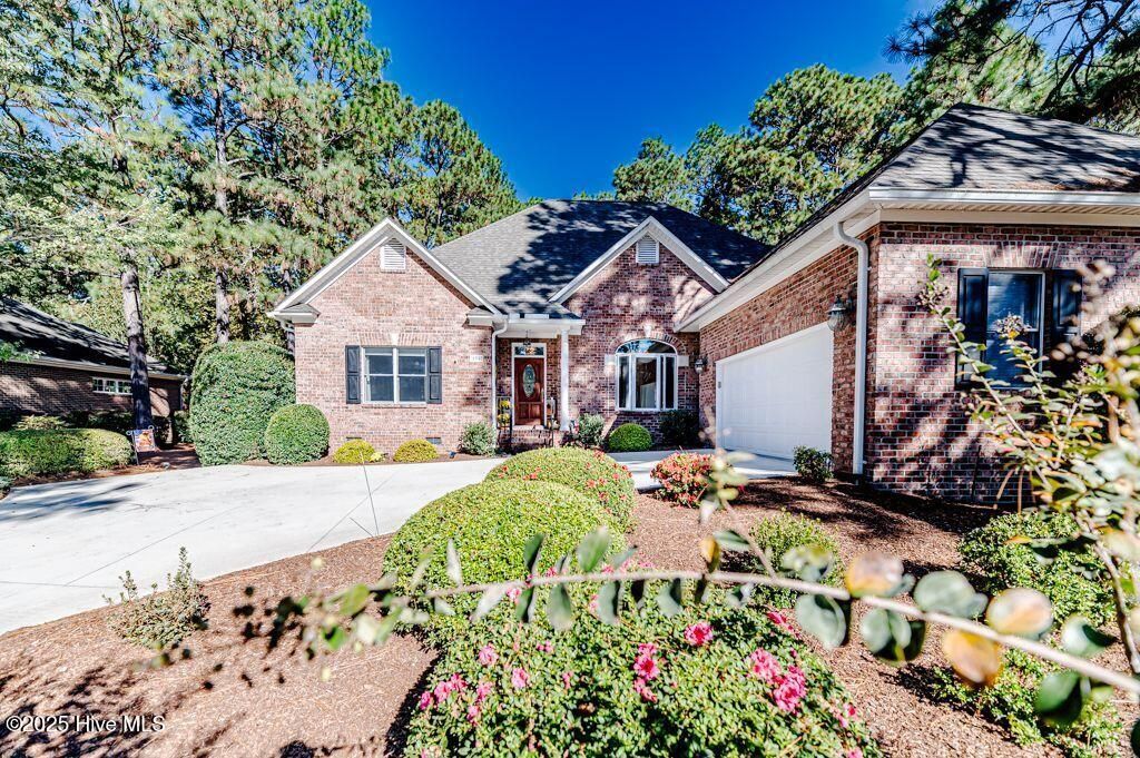 Photo of 135 Steeplechase Way, Southern Pines, NC 28387 (MLS # 100537392)