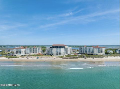 A home in North Topsail Beach