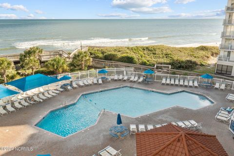 A home in North Topsail Beach