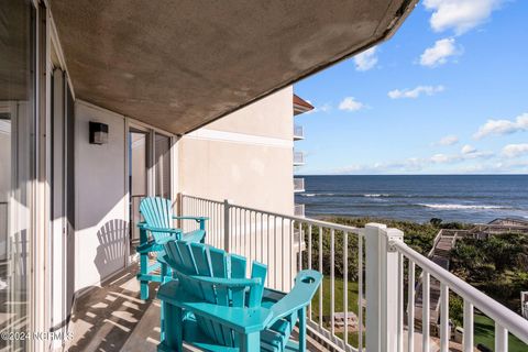 A home in North Topsail Beach