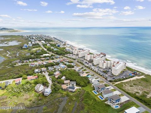 A home in North Topsail Beach