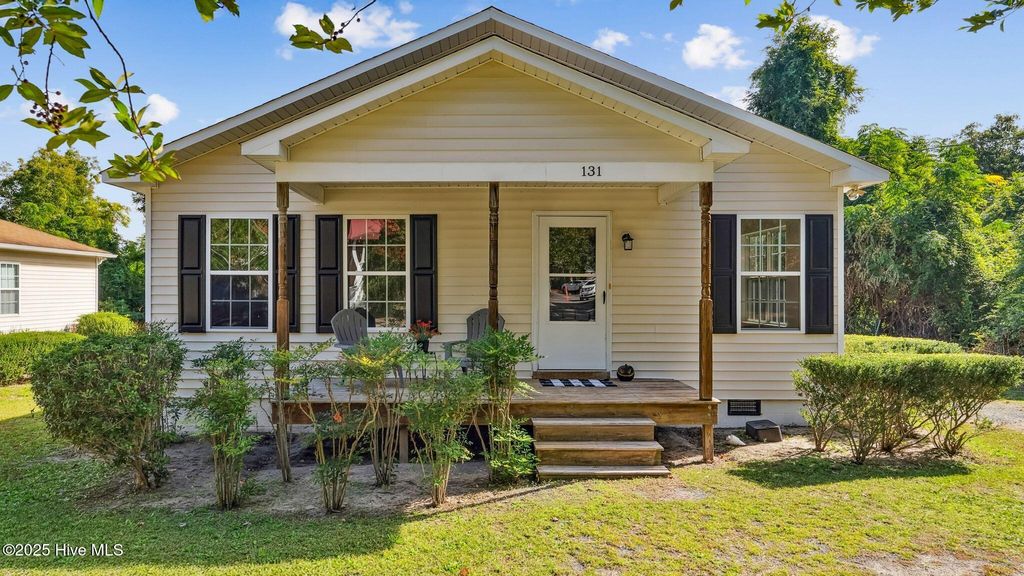 Photo of 131 N Hardin Street, Southern Pines, NC 28387 (MLS # 100538788)
