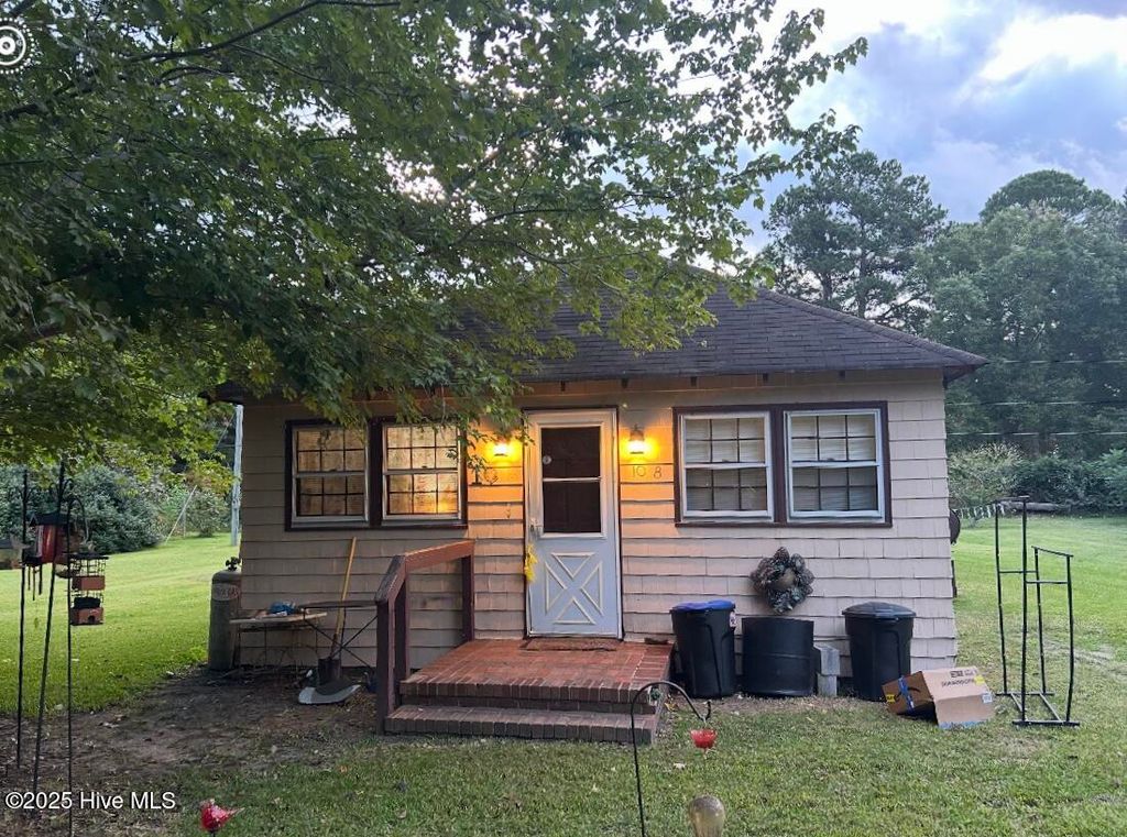Photo of 108 Ruths Lane, Knotts Island, NC 27950 (MLS # 100535407)