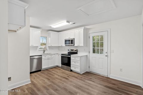 Tiny photo for 305 North Carolina Avenue, Wilmington, NC 28401 (MLS # 100542432)