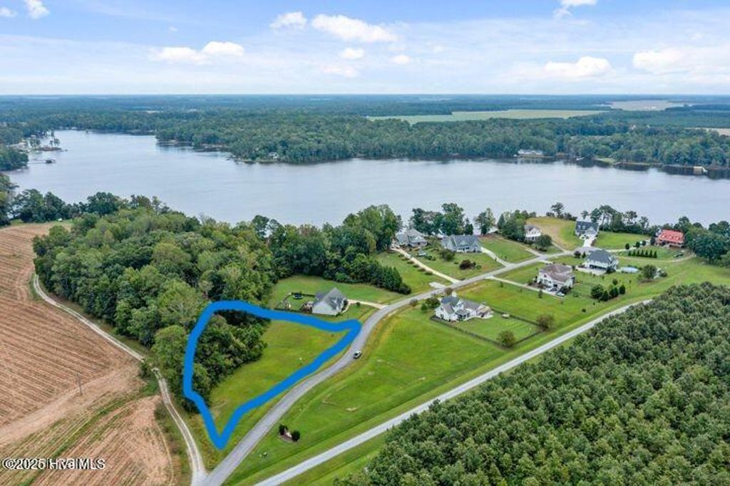 Photo of 1213 Sabre Pointe Drive, Bath, NC 27808 (MLS # 100533536)