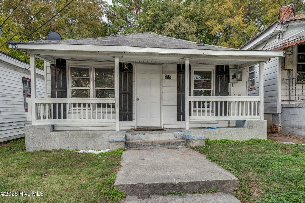 Photo of 230 Park Avenue, Rocky Mount, NC 27801 (MLS # 100510013)