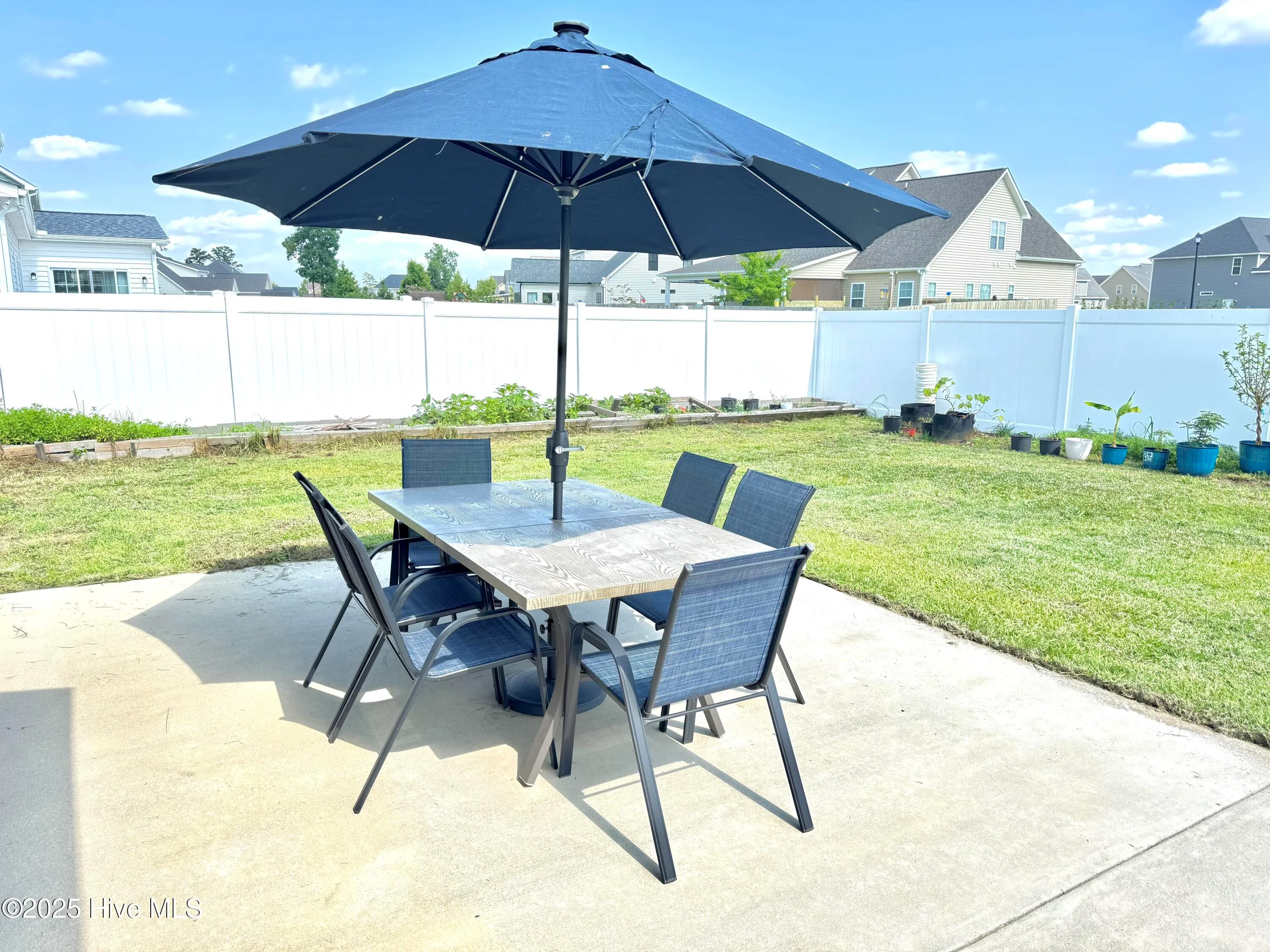 Winterville, North Carolina 28590, United States, 5 Bedrooms Bedrooms, ,3 BathroomsBathrooms,Residential,Active,148674