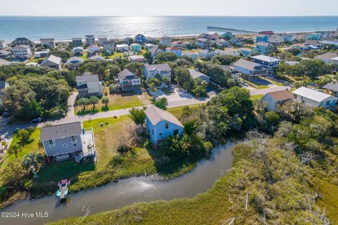 A home in Oak Island