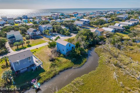 A home in Oak Island