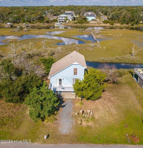 A home in Oak Island