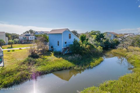 A home in Oak Island