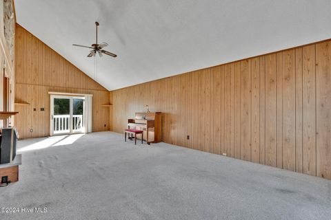 A home in Oak Island