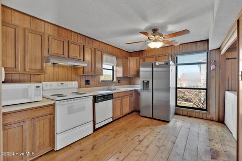 A home in Oak Island