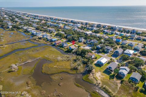 A home in Oak Island