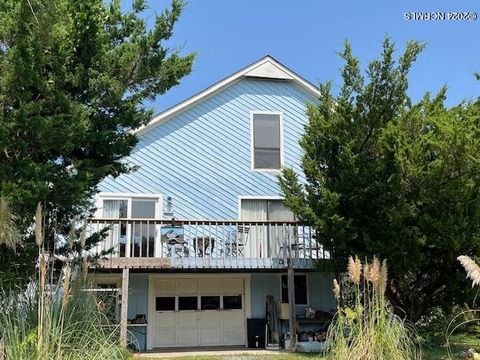 A home in Oak Island