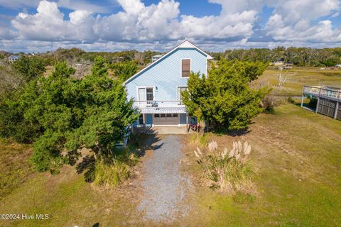 A home in Oak Island