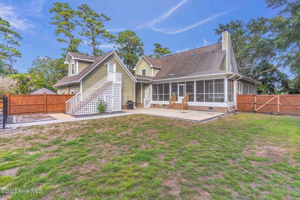 Photo of 300 Cabbage Inlet Lane, Wilmington, NC 28409 (MLS # 100532167)