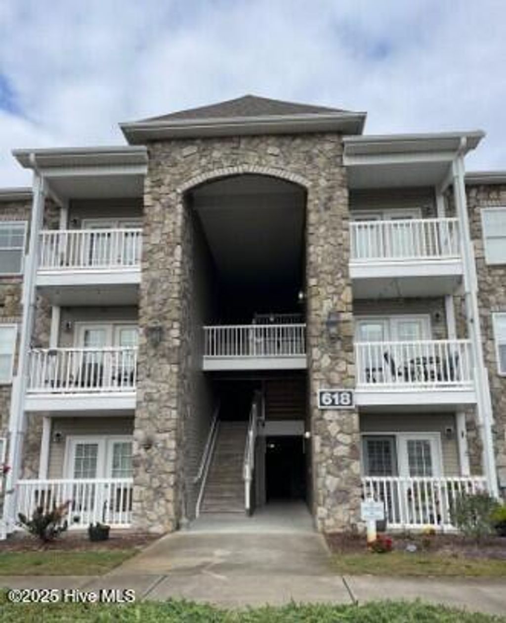 Photo of 618 Condo Club Drive #Unit 311, Wilmington, NC 28412 (MLS # 100522582)