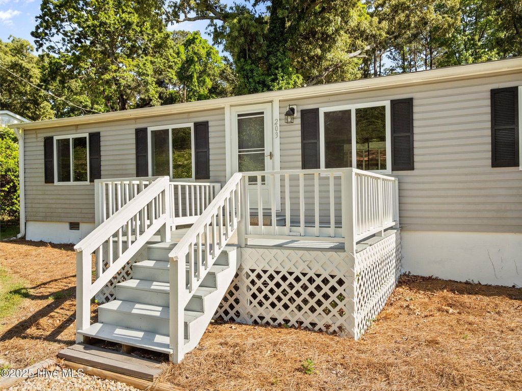 Photo of 203 Hidden Bay Drive, Cedar Point, NC 28584 (MLS # 100443213)