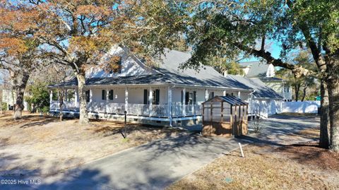 A home in Oak Island