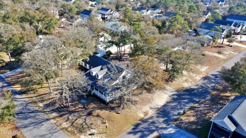 A home in Oak Island