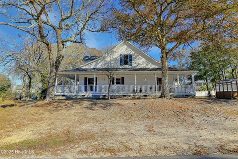 A home in Oak Island