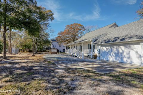 A home in Oak Island