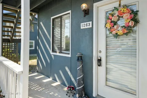 MLS: 100494334