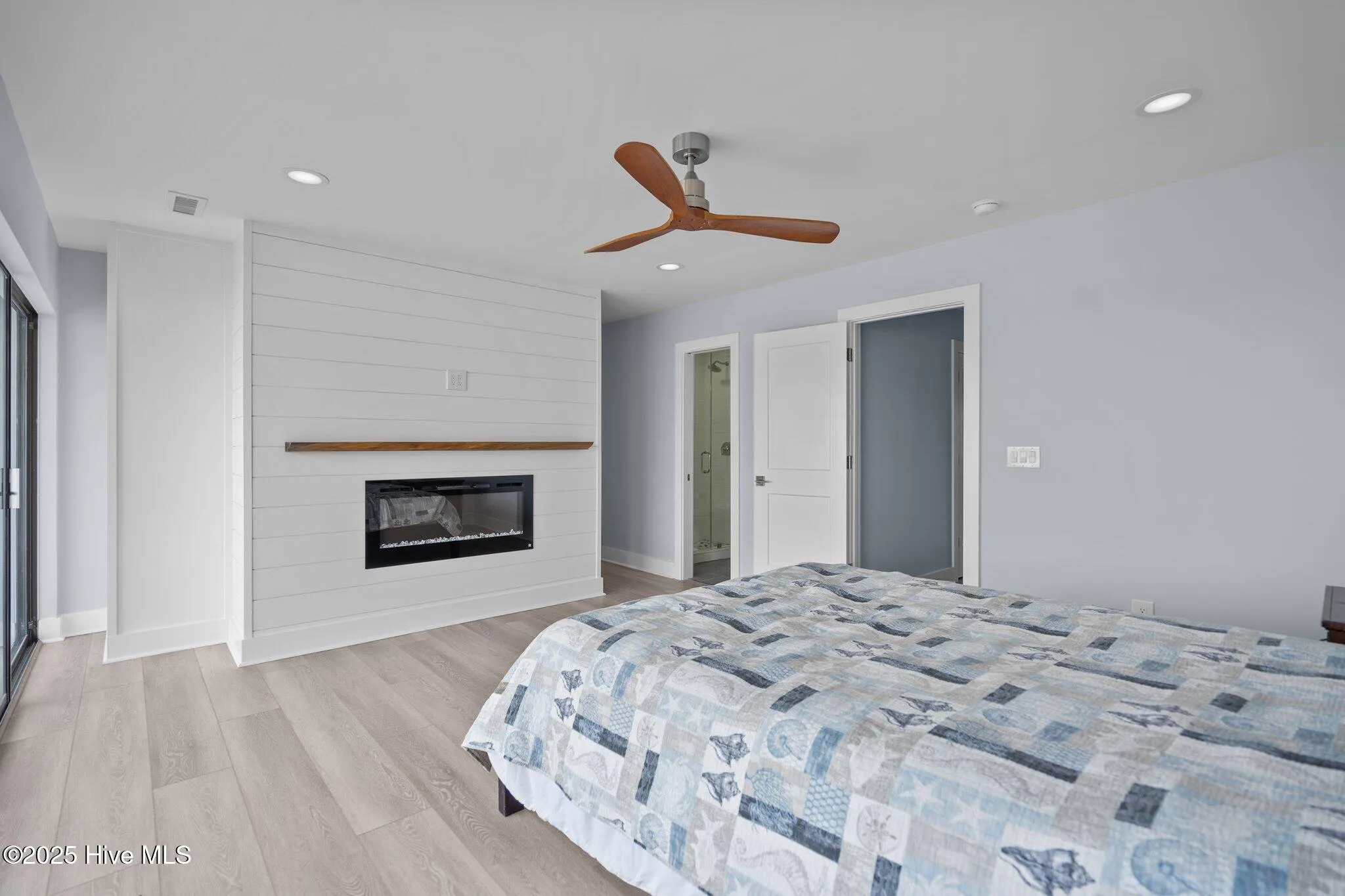 Wilmington, North Carolina 28409, United States, 4 Bedrooms Bedrooms, ,3 BathroomsBathrooms,Residential,Active,34090