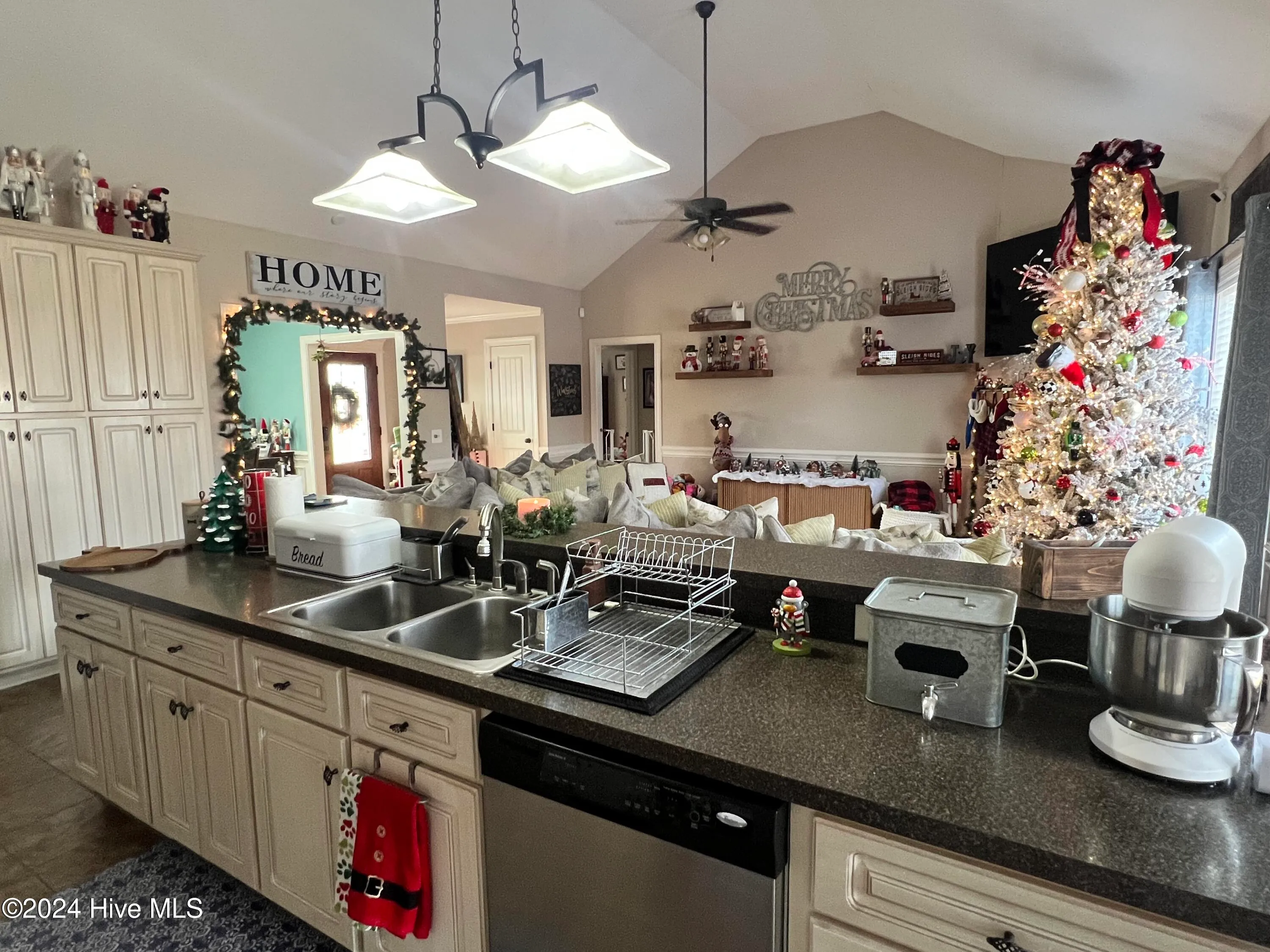 Pikeville, North Carolina 27863, United States, 3 Bedrooms Bedrooms, ,2 BathroomsBathrooms,Residential,Active,25034