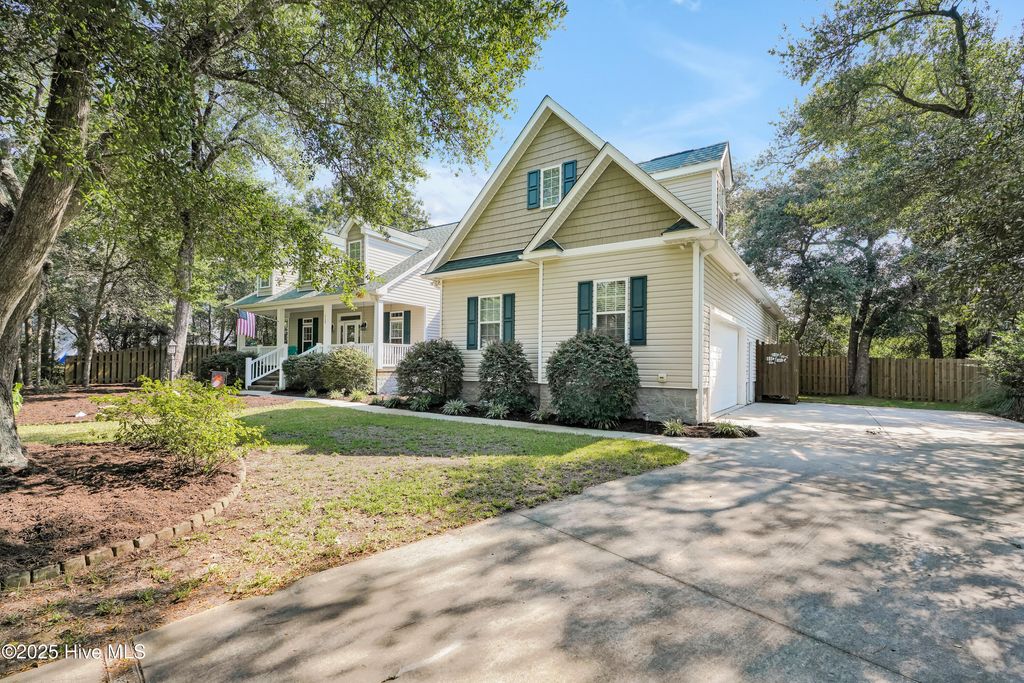Photo of 112 SW 14th Street, Oak Island, NC 28465 (MLS # 100529620)