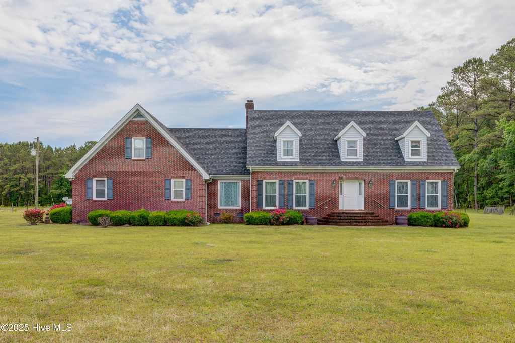 Photo of 15554 Us Highway 421, Burgaw, NC 28425 (MLS # 100507485)